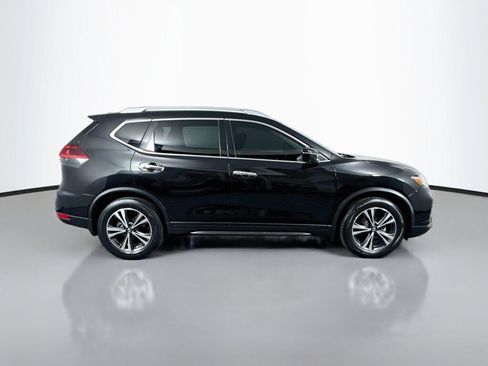 Used 2020 Nissan Rogue SV w/ Premium Package FWD image 6