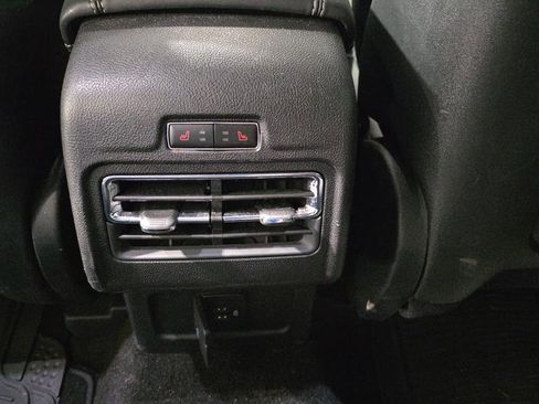 Used 2022 Lincoln Corsair Standard w/ Premium Package image 17