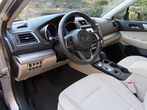 Used 2019 Subaru Outback 2.5i Premium w/ Popular Package #2 image 21