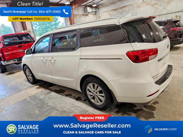 Used 2016 Kia Sedona LX w/ Option Group 020 FWD image 3