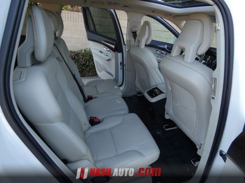 Used 2016 Volvo XC90 T6 Momentum w/ Momentum Plus Package AWD/4WD image 34