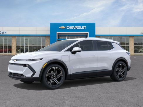 New 2026 Chevrolet Equinox EV LT FWD image 2