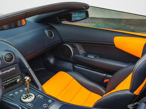Used 2005 Lamborghini Murcielago Roadster AWD/4WD image 62