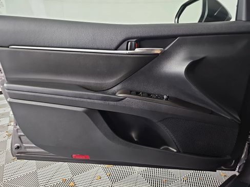 Used 2022 Toyota Camry LE FWD image 25