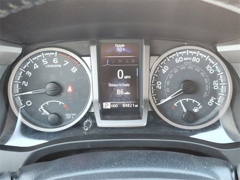 Used 2017 Toyota Tacoma SR5 image 11