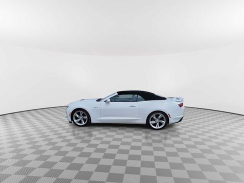 Used 2023 Chevrolet Camaro LT w/ Technology Package RWD image 5