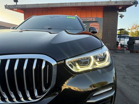 Used 2020 BMW X5 xDrive50i w/ Executive Package AWD/4WD image 22