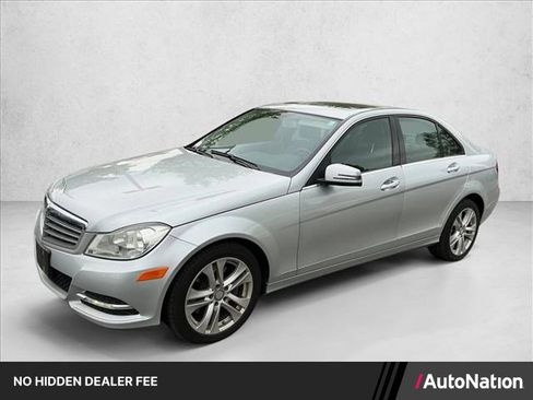 Used 2014 Mercedes-Benz C 300 4MATIC Sedan image 1