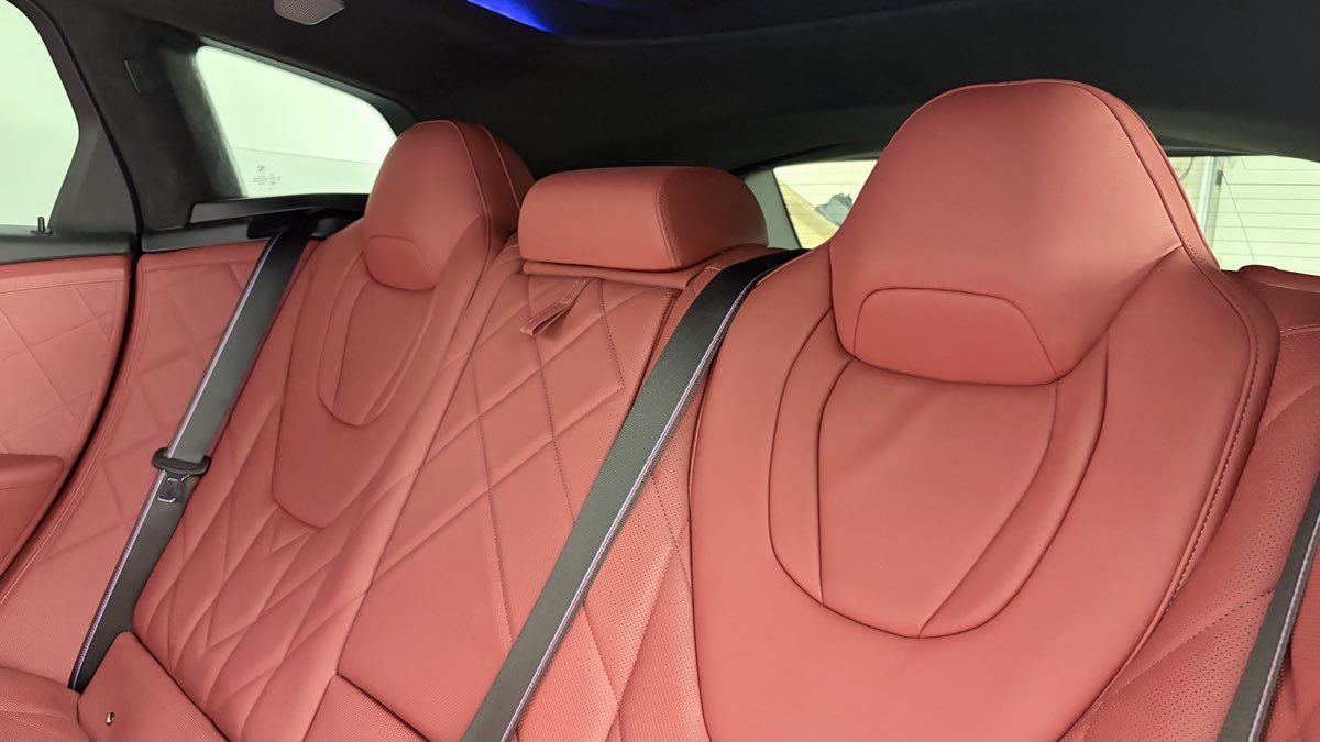 Used 2023 BMW XM AWD/4WD image 31