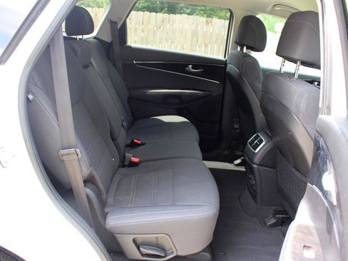 Used 2017 Kia Sorento FWD image 31