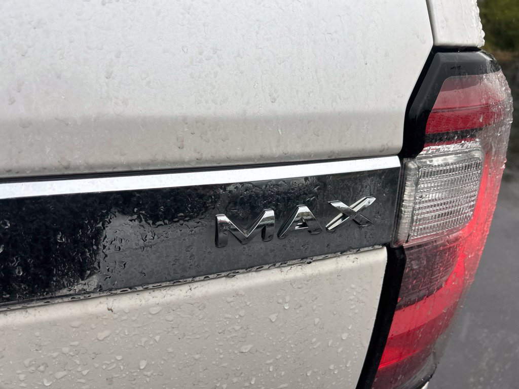 Used 2018 Ford Expedition Max Limited w/ Equipment Group 301A AWD/4WD image 8