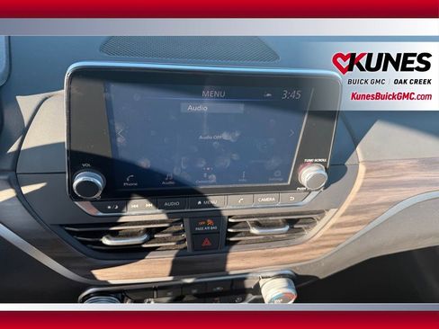 Used 2025 Nissan Altima 2.5 SV image 18