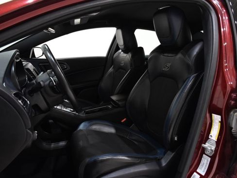 Used 2015 Chrysler 200 S FWD image 21