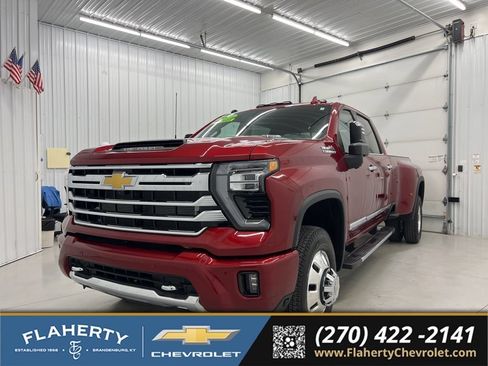 Used 2025 Chevrolet Silverado 3500 High Country w/ Technology Package AWD/4WD image 6
