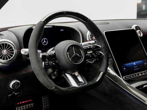 Used 2024 Mercedes-Benz SL 63 AMG 4MATIC image 19