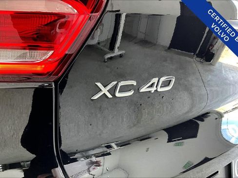 Certified 2025 Volvo XC40 B5 Plus image 41