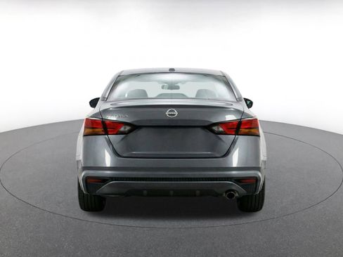 Used 2025 Nissan Altima 2.5 SV FWD image 8