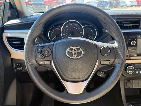 Used 2014 Toyota Corolla image 9