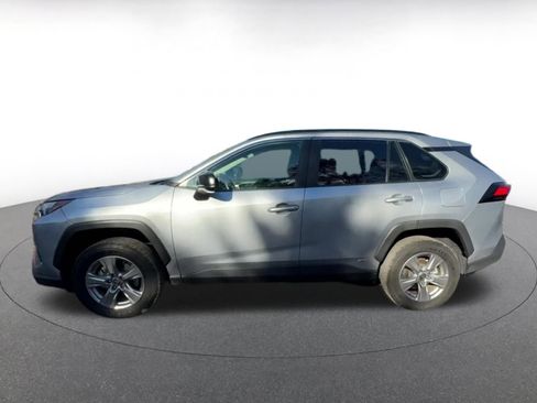 Used 2025 Toyota RAV4 LE image 9