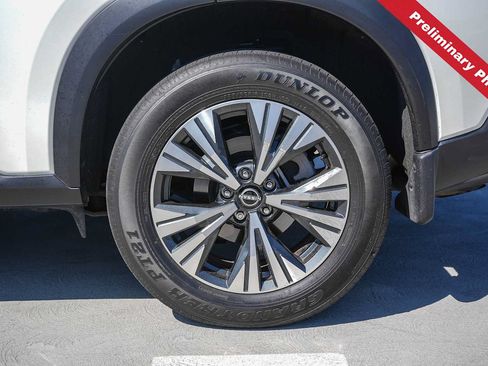 Used 2023 Nissan Rogue SV FWD image 10