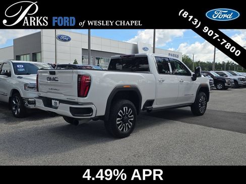 Used 2025 GMC Sierra 2500 Denali Ultimate AWD/4WD image 4