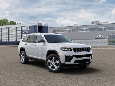 New 2026 Jeep Grand Cherokee L Limited w/ Trailer Tow Package RWD image 5