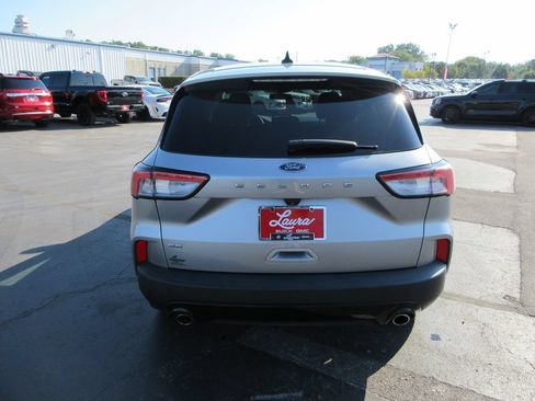 Used 2021 Ford Escape SE w/ SE Sport Appearance Package FWD image 6