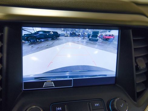 Used 2021 GMC Acadia SLE w/ Driver Convenience Package image 29