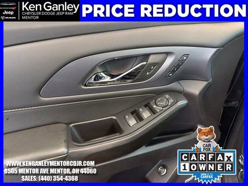 Used 2021 Chevrolet Traverse Premier w/ Redline Edition image 11