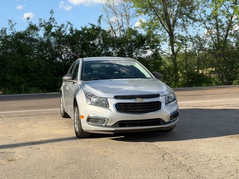 Used 2015 Chevrolet Cruze LS image 8