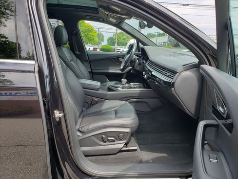 Used 2019 Audi Q7 3.0T Prestige w/ Prestige Package AWD/4WD image 17
