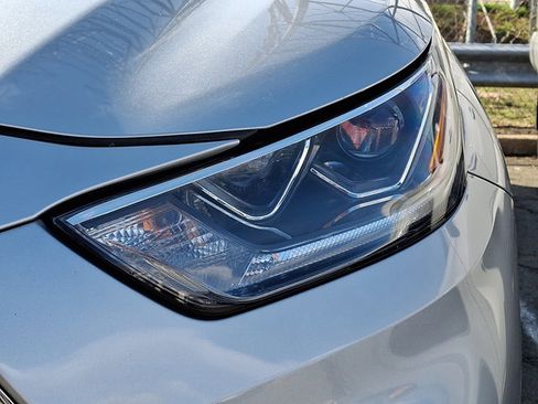 Used 2023 Toyota Highlander Platinum image 5