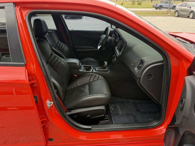 Used 2018 Dodge Charger SRT w/ Harman/Kardon Audio Group RWD image 7