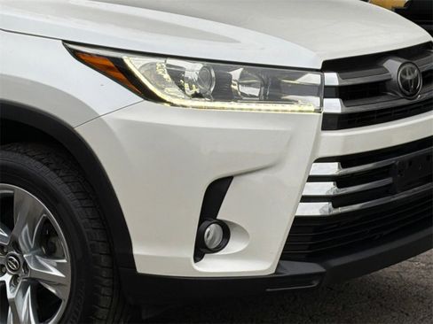 Used 2018 Toyota Highlander Limited image 5