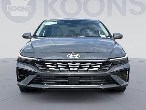 New 2026 Hyundai Elantra Limited FWD image 11