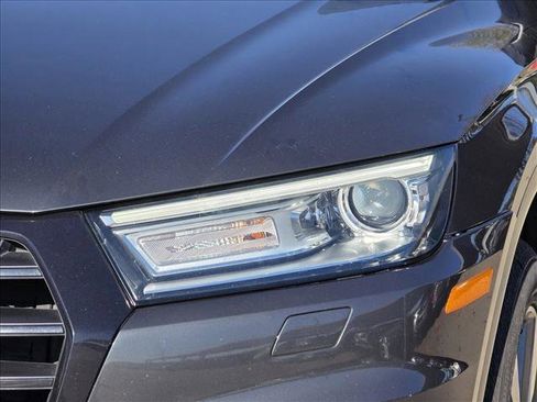 Used 2020 Audi Q5 2.0T Premium w/ Titanium Sport Package image 10