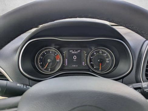 Used 2020 Jeep Cherokee Latitude Plus FWD image 6