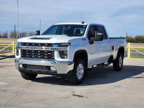 Used 2021 Chevrolet Silverado 3500 LT w/ Convenience Package AWD/4WD image 3