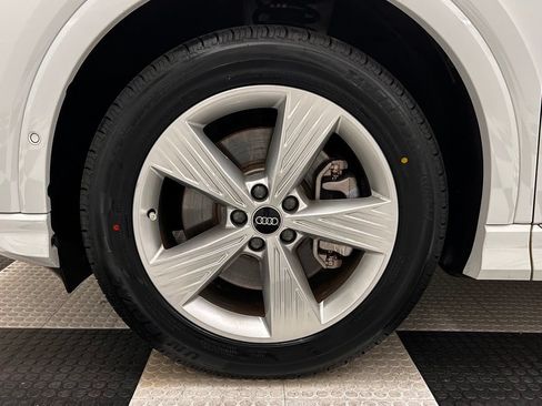 Used 2024 Audi Q4 e-tron Premium Plus w/ Premium Plus AWD/4WD image 8