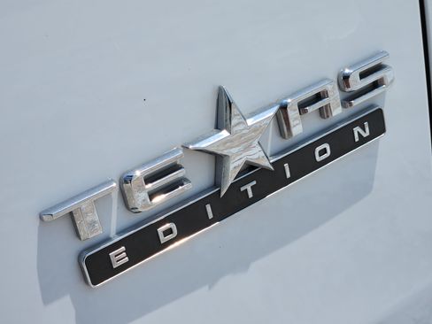 Used 2021 Chevrolet Tahoe LT w/ LT Signature Package AWD/4WD image 14