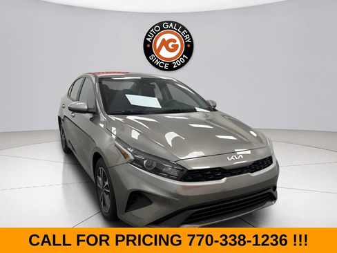 Used 2023 Kia Forte LXS FWD image 1