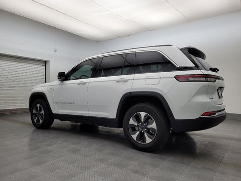 Used 2022 Jeep Grand Cherokee Limited 4xe image 3