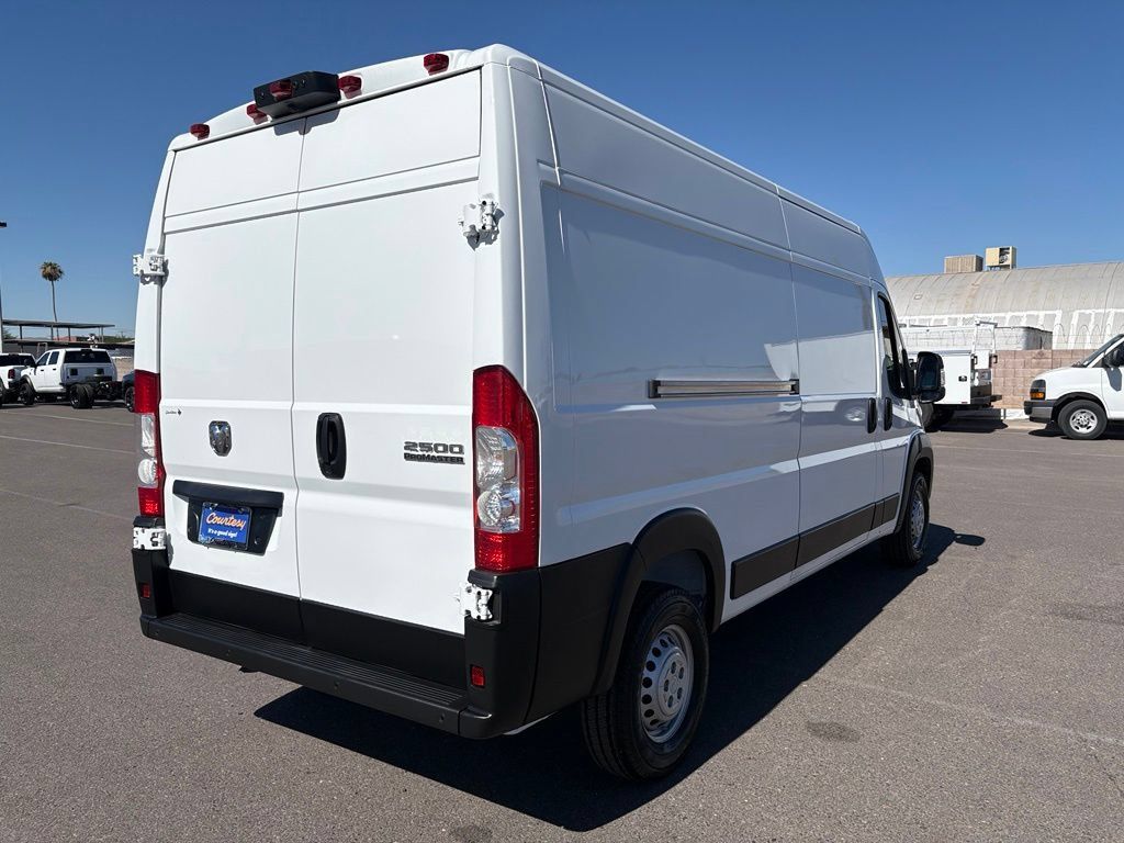 New 2026 RAM ProMaster 2500 w/ Quick Order Package 22G SLT FWD image 8