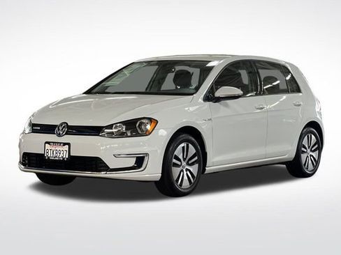 Used 2016 Volkswagen e-Golf SE image 9