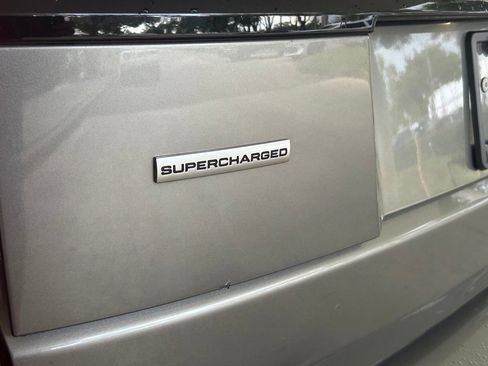 Used 2019 Land Rover Range Rover Supercharged AWD/4WD image 18