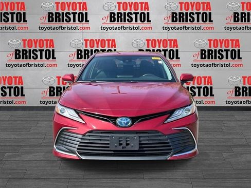 Used 2022 Toyota Camry XLE w/ Cold Weather Package FWD image 9