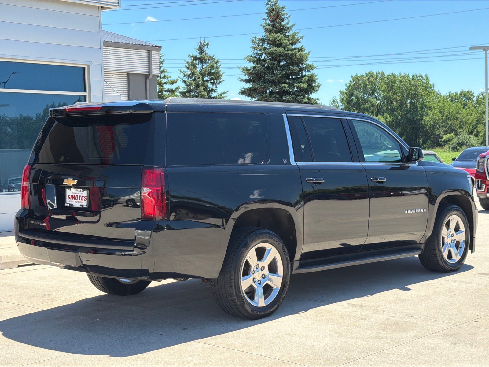 Used 2016 Chevrolet Suburban LT AWD/4WD image 7