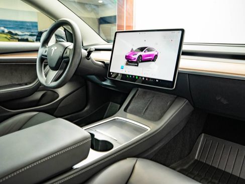 Used 2023 Tesla Model 3 Standard Range RWD image 43