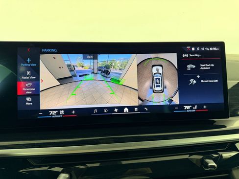 Certified 2025 BMW X7 M60i AWD/4WD image 29
