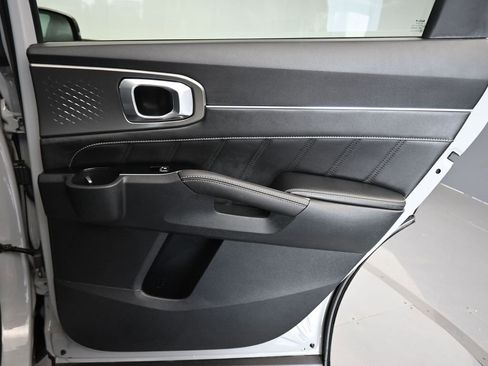 Used 2022 Kia Sorento SX image 42